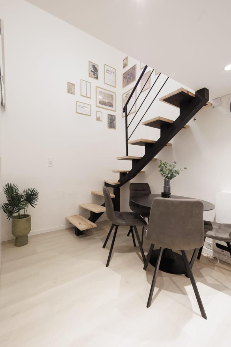 Ferienwohnung The Urban Chill Spot Harsfa Street Budapest Exterior foto